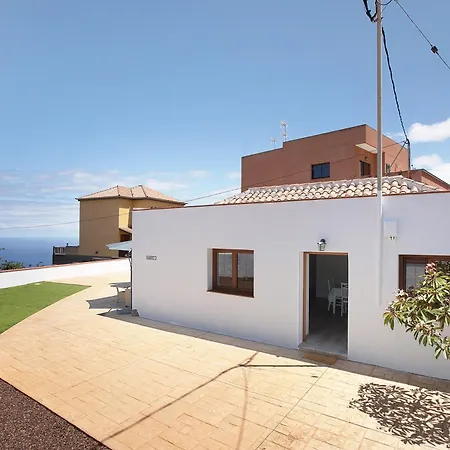 Casa Marhec Holiday home *