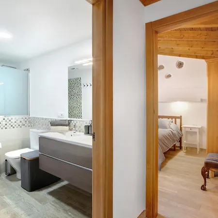 Casa Marhec Holiday home *